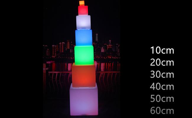 Pequeña lámpara de mesa llevada el 10cm de la luz de la noche del cubo para el restaurante/la decoración del festival