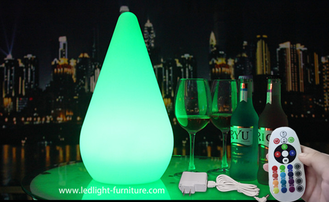 Lámpara recargable sin cuerda LED de la noche del estilo moderno colorida para el festival 