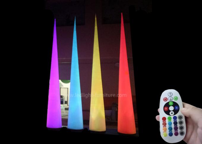 El cono del multicolor llevó la altura de la lámpara de pie el 160cm, lámparas de pie al aire libre inalámbricas 