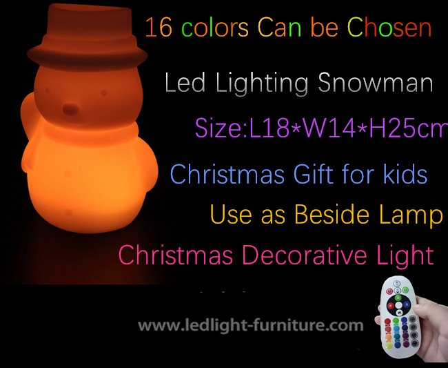 Luz plástica de la noche del muñeco de nieve de la Navidad del PE LED con pilas para el regalo de los niños