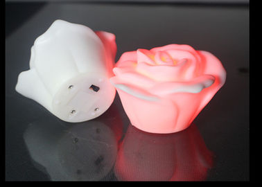 China Rose plástica blanca formada llevó la luz de la noche con la acción o de/encendido del agua del botón proveedor