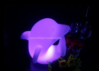 China La lámpara de mesa colorida linda de la luz de la noche del delfín del día de fiesta observa la producción para el sitio proveedor