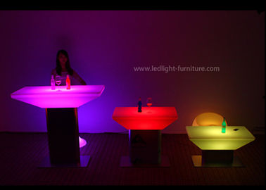 China Muebles al aire libre iluminados alquiler de 16 colores con los materiales inofensivos proveedor