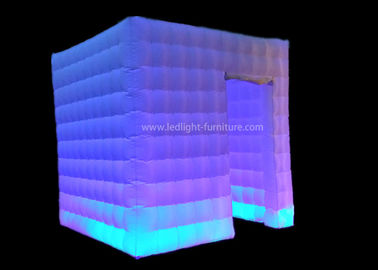 China Cabina inflable blanca de la foto del cubo de Oxford LED con 16 colores que cambian luces proveedor