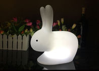 Luz formada conejito lindo de la noche del LED, cambio blanco de los colores de la lámpara 16 del conejo