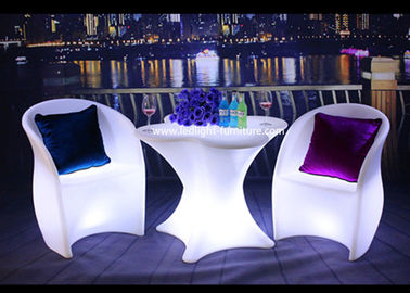 Muebles al aire libre de la piscina del PE con colores modificados para requisitos particulares iluminación del LED