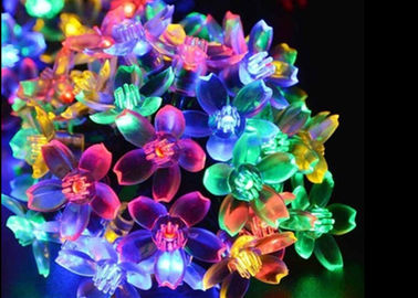China La secuencia al aire libre accionada solar del flor impermeable enciende 30 LED/50 lámparas del LED fábrica